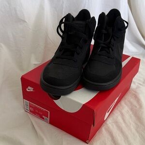 Nike Court Borough Mid Black Sneakers